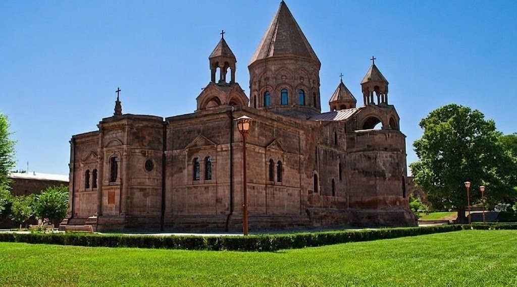 Iglesia de Santa Hripsime Echmiadzin Armenia — Patrimonio UNESCO del siglo VII, arquitectura cristiana antigua